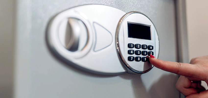 Jewelry Safe Cracking in Menlo Park, California