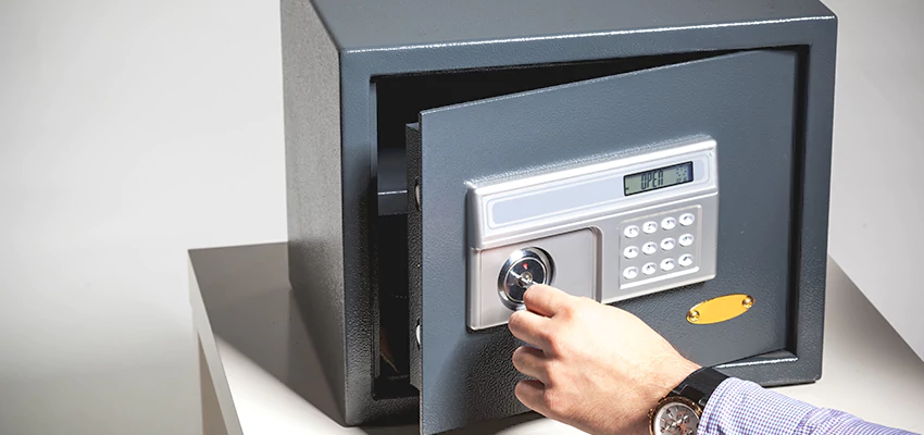Jewelry Safe Unlocking Service in Menlo Park, California
