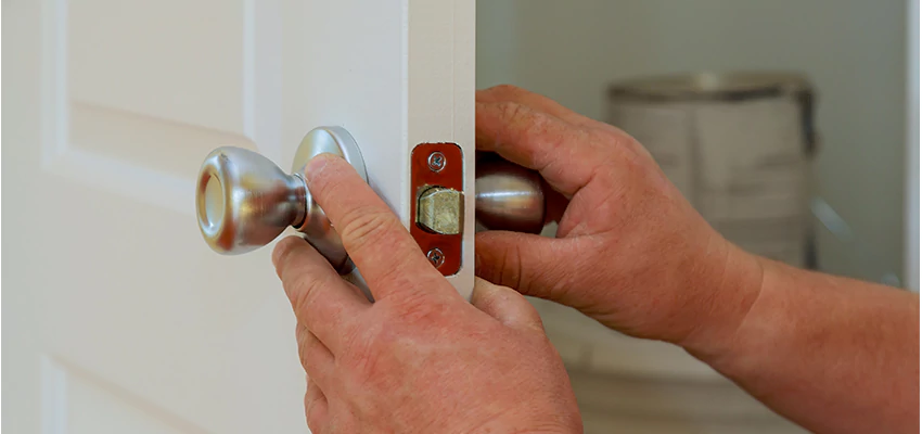 AAA Locksmiths For lock Replacement in Menlo Park, California